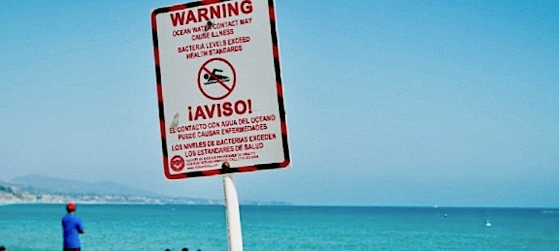 Autoridades recomiendan abstenerse de nadar en playas contaminadas de Miami-Dade