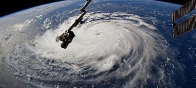 Florence, un furioso huracán categoría 4 que podría devastar poblaciones costeras en EE. UU.