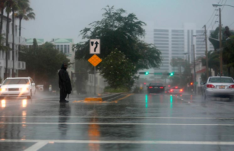 Policía de Miami-Dade emitió alerta por inclemencias del tiempo