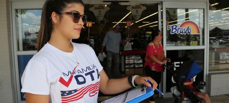 Juez ordena a 32 condados de Florida para que ayuden a los hispanos a votar