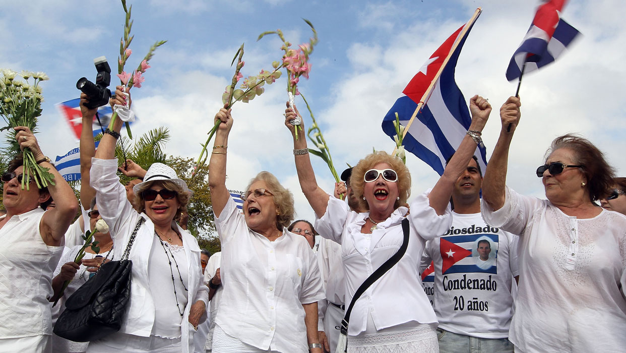 En seis meses régimen cubano pretende acabar con las damas de blanco