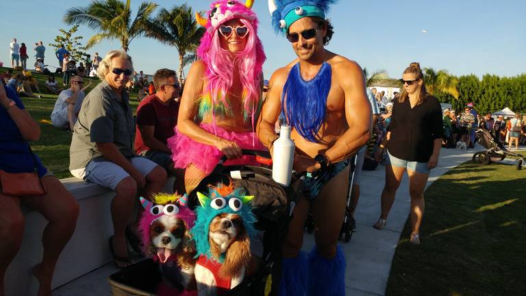 Mejores disfraces de mascotas del Fantasy Fest Pet Masquerade en Key West