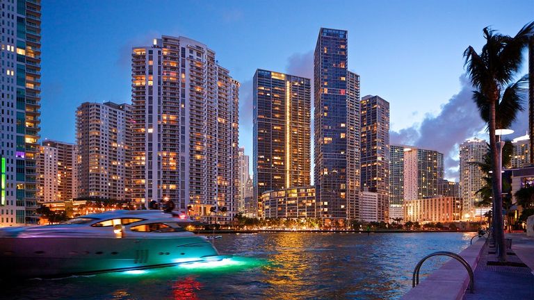 Miami-Dade busca conquistar empresa tecnológica de Nueva York que crearía 500 empleos