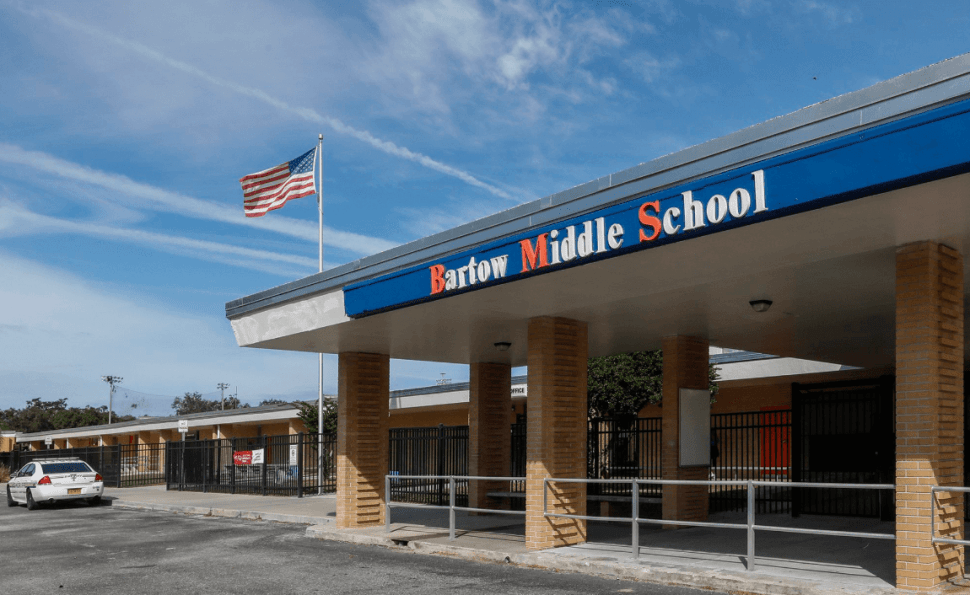 Niñas de 11 años planeaban matar a 15 alumnos del Bartow Middle School