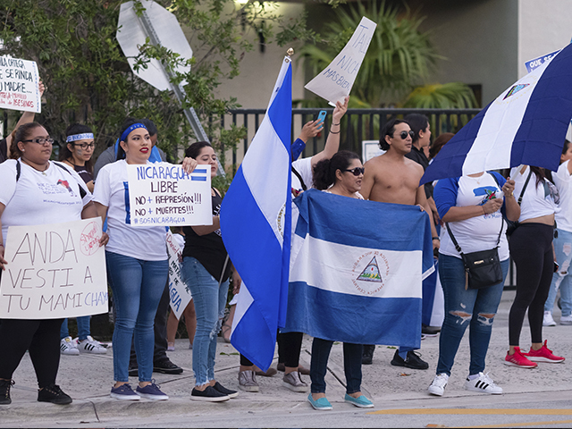 Nicaragüenses se concentraron este domingo en Miami para denunciar el abuso de poder de Ortega