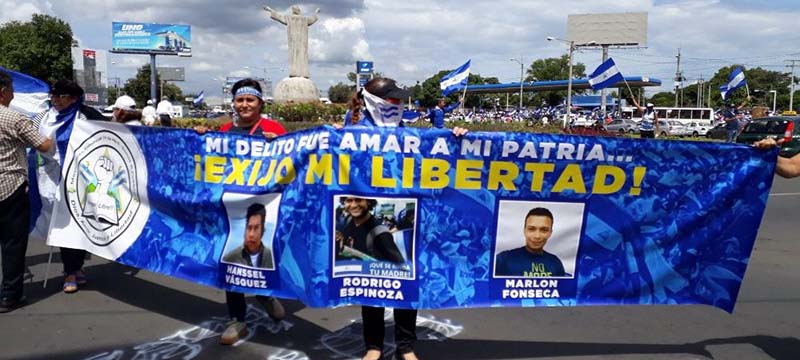 Jóvenes opositores enfrenta juicios por “terrorismo” en Nicaragua