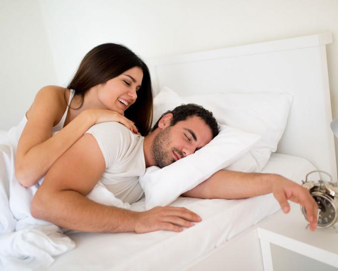 Beneficios del sexo mañanero para la pareja