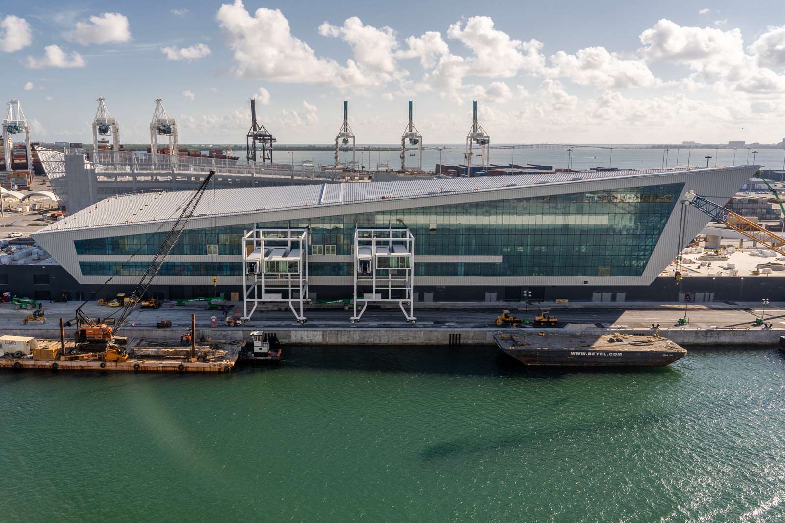 A punto de completarse construcción de la “Corona de Miami” de Royal Caribbean