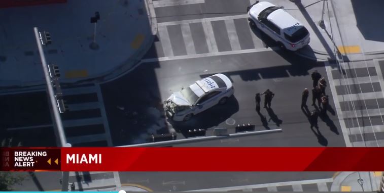 Policía de Miami resultó herido en accidente automovilístico