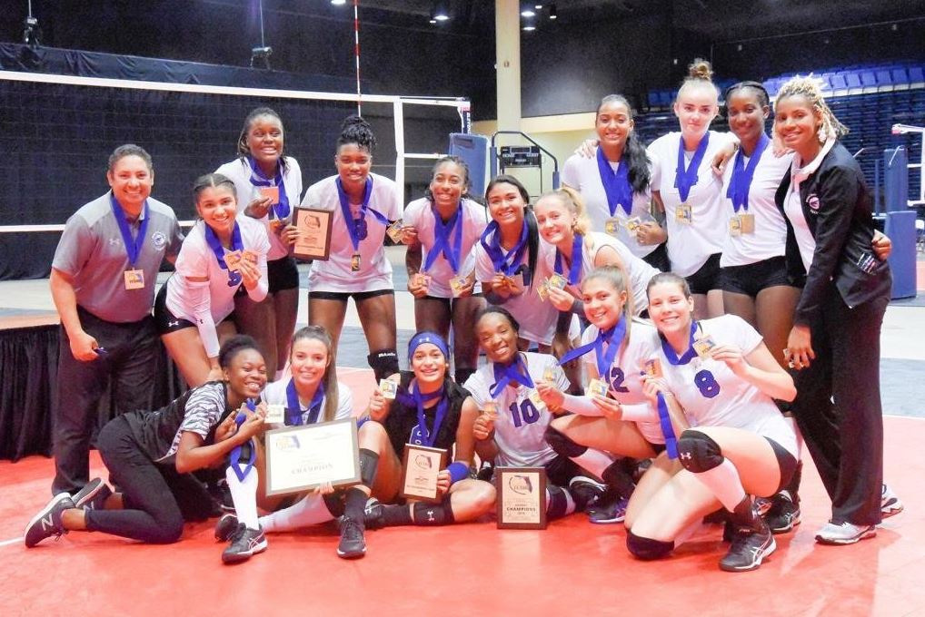 “Lady Sharks” del Miami Dade College se llevó el Torneo Estatal de Voleibol 2018