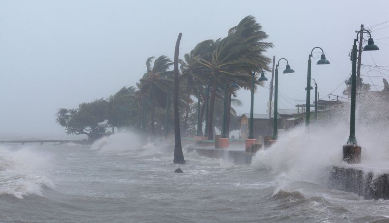 Barry se degradó a tormenta tropical pero persiste el peligro de inundaciones catastróficas (Mapa en vivo)