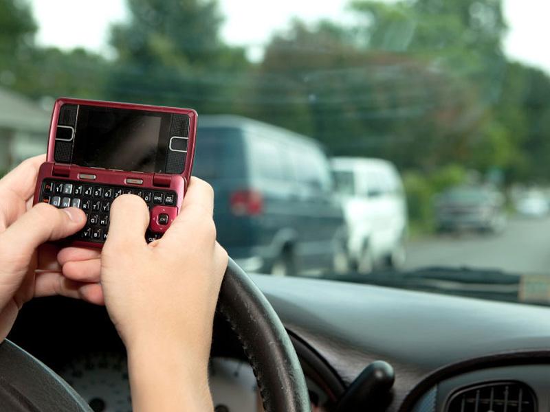 ¡Atención conductores de Florida! A partir de la próxima semana tendrán que guardar sus teléfonos cuando pasen por zonas escolares