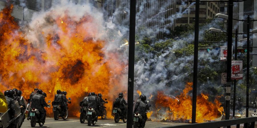 Gobierno extremista de Maduro no hará “nada prometedor para detener el descenso de Venezuela al infierno”, según NYT