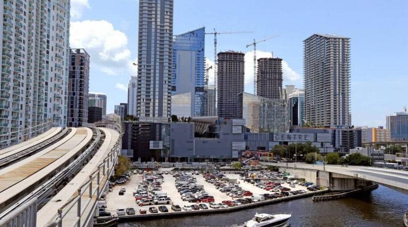Comisionado de Miami-Dade emitirá resolución de duelo por la muerte de George H.W. Bush