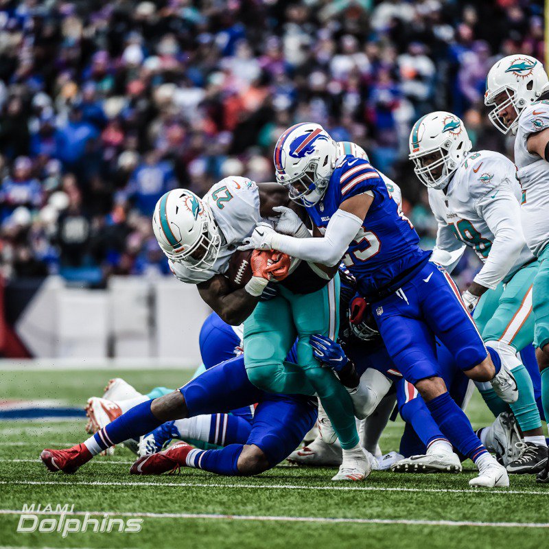 Dolphins cerraron temporada con caída ante Bills