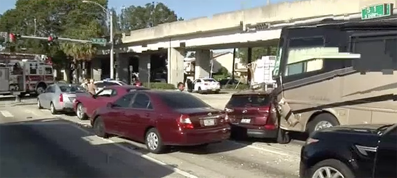 Accidente con 9 vehículos deja a más de 10 heridos en Miami