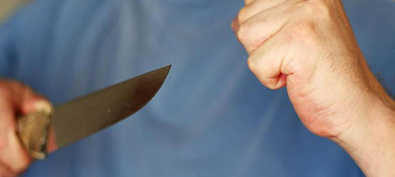 Autoridades policiales eliminan a un agresor con cuchillo en el Condado de Escambia