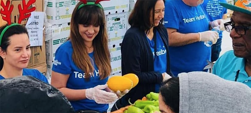 Organizaciones sin fines de lucro brindan alimentos en Navidad