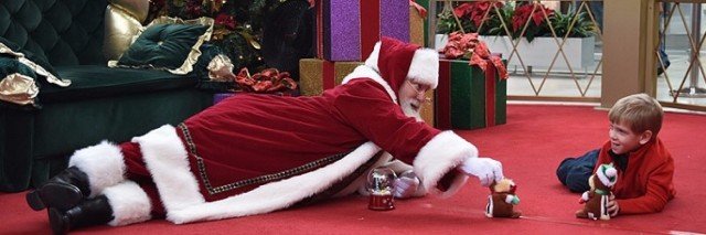 Encuentro sensorial de Santa con niños autistas en el Dolphin Mall