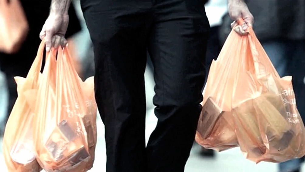 Prohíben el uso de bolsas de plástico en esta ciudad de Florida