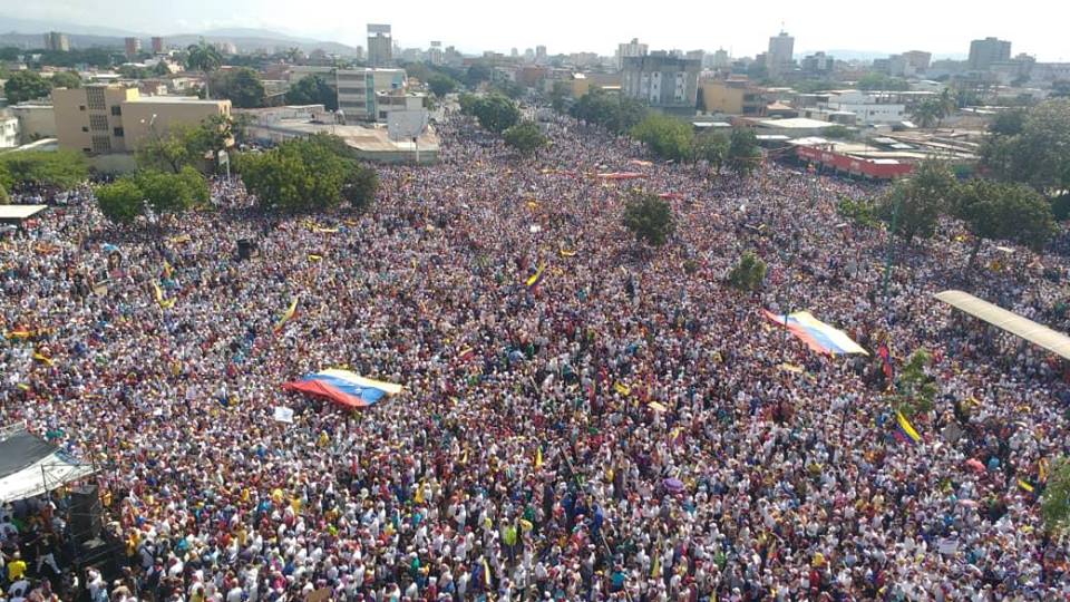 Los venezolanos tomaron la calle