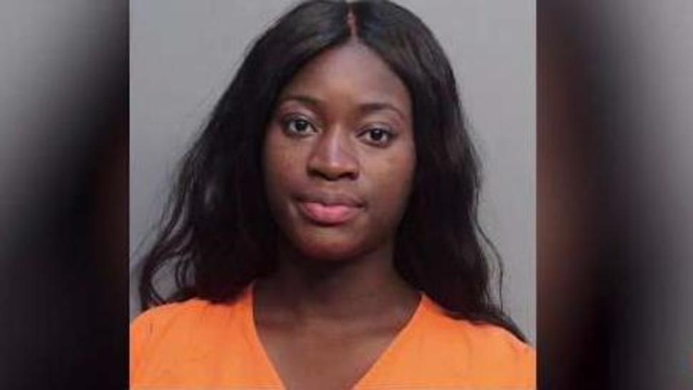 Arrestan a mujer tras robar y drogar a turista en Miami Beach