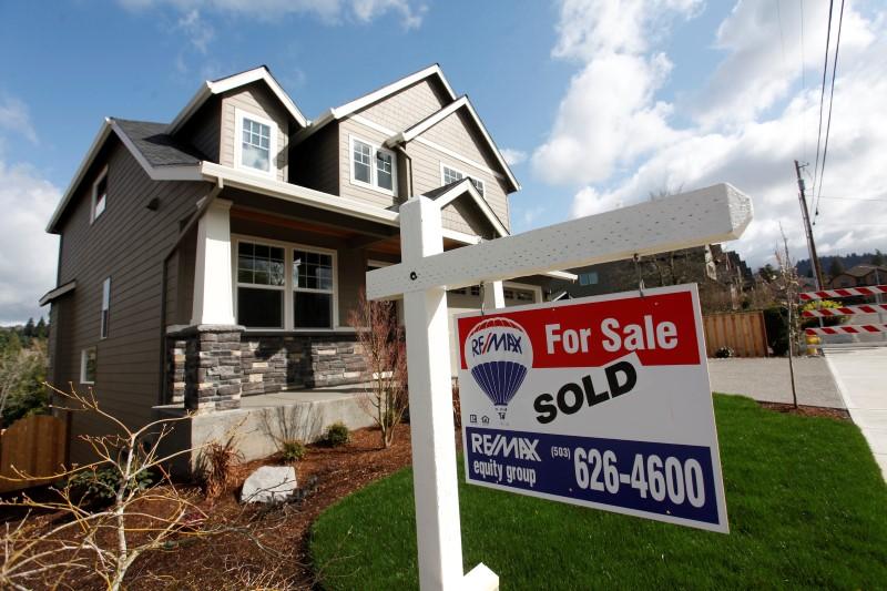 Altas tasas hipotecarias envían a los compradores de vivienda a buscar alivio