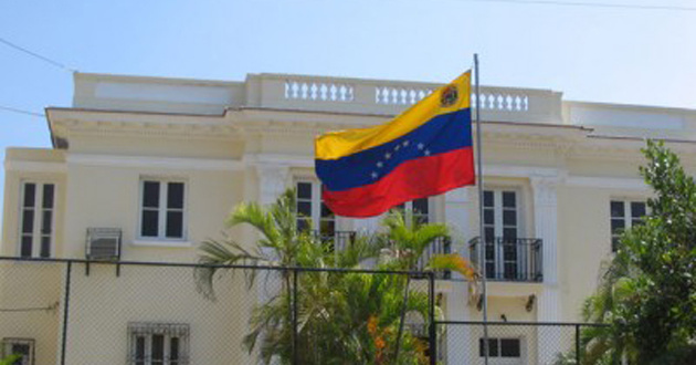 Cónsul de Venezuela en Miami reconoce a Juan Guaidó como presidente