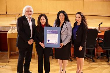 La Junta Escolar del condado Miami-Dade reconoció a Ángela Ramos, directora de Empoderamiento Comunitario en Univision-23