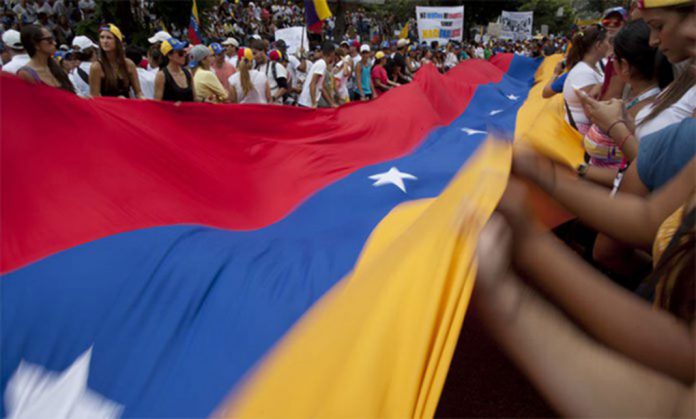 Decenas de venezolanos en Florida salieron a protestar a favor de la libertad en su país