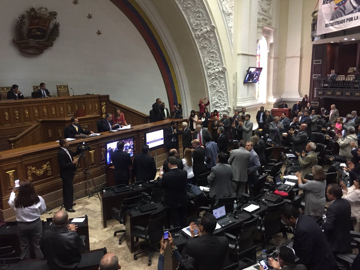 Parlamento venezolanos aprobó este martes el Estatuto de la Transición