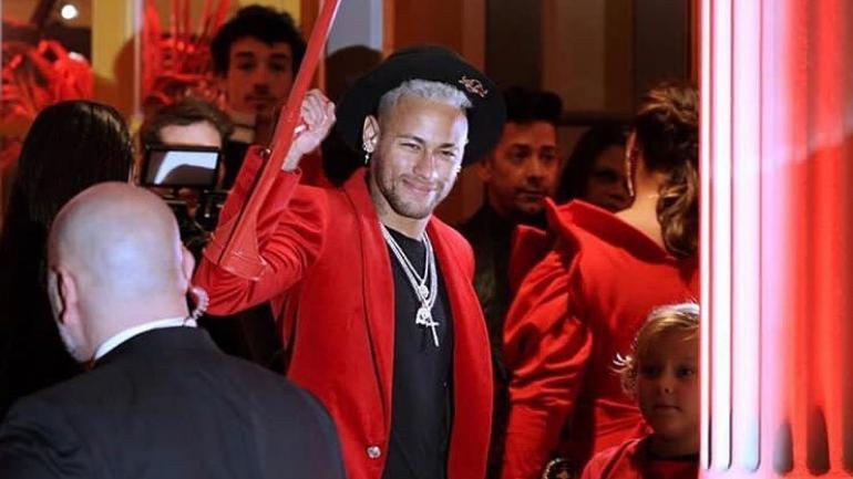 Neymar pidió de regalo de cumpleaños “un metatarsiano nuevo”