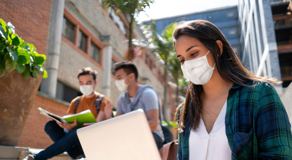 Universidad en Florida vuelve a ser como antes de pandemia