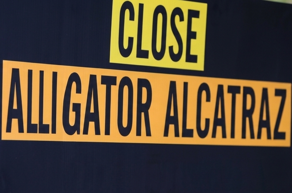 DeSantis respalda posible cierre de Alligator Alcatraz en los Everglades