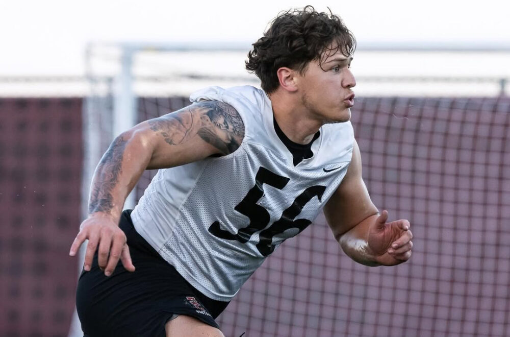 Los Miami Dolphins fichan al novato DJ Herman para completar su plantilla