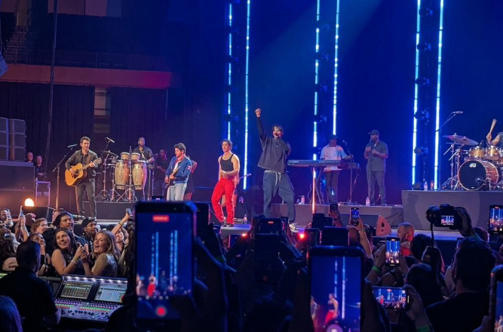 Jonas Brothers desatan locura con Danny Ocean en Chile