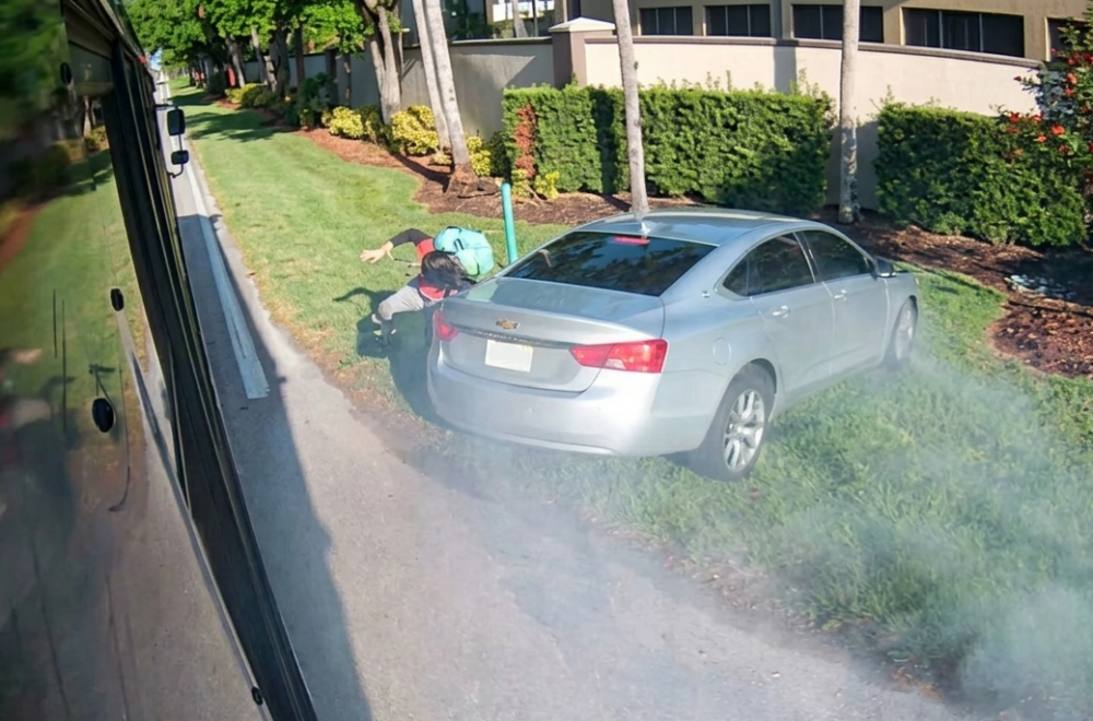 Video captó el aterrador momento en que conductora atropelló a estudiante en Florida