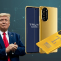 Inician los envíos del polémico teléfono dorado de Trump: así es el T1 Phone