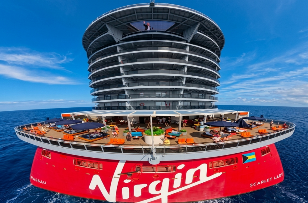 Virgin Voyages transformó su crucero en un set gigante para 1.100 tiktokers