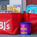 Empleado de BJ’s robó miles de dólares en mercancía para venderla por internet