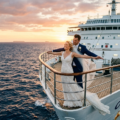 Adiós a las bodas de 50,000 dólares: ahora las parejas prefieren casarse en alta mar