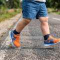 Empleada de daycare arrestada tras “fuga” de niño pequeño bajo su cuidado