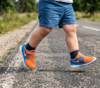 Empleada de daycare arrestada tras “fuga” de niño pequeño bajo su cuidado