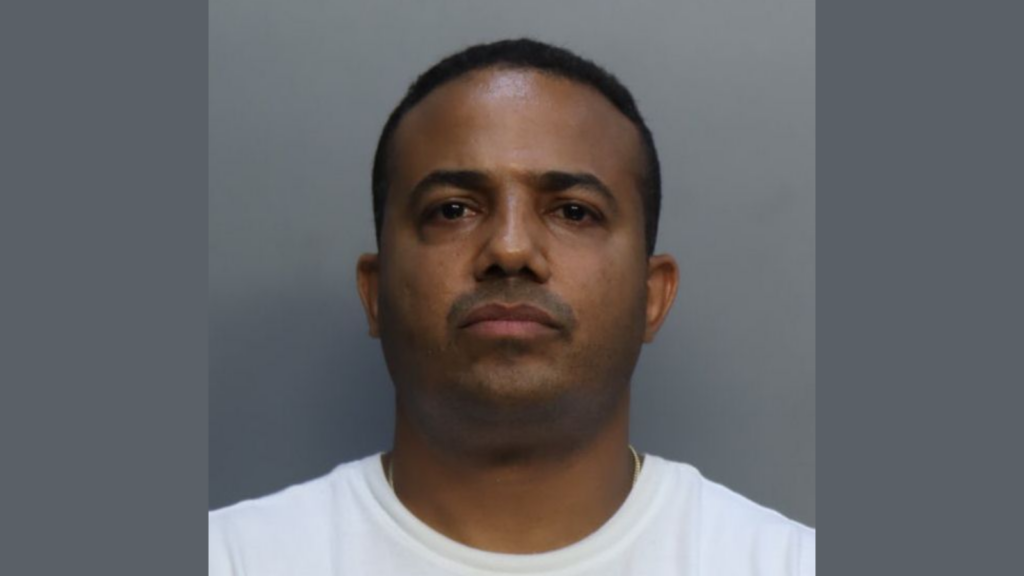 arrestan conductor Uber Miami