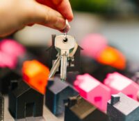 Casa propia en Florida: ¿Cuántos años debe ahorrar una familia para lograrlo?