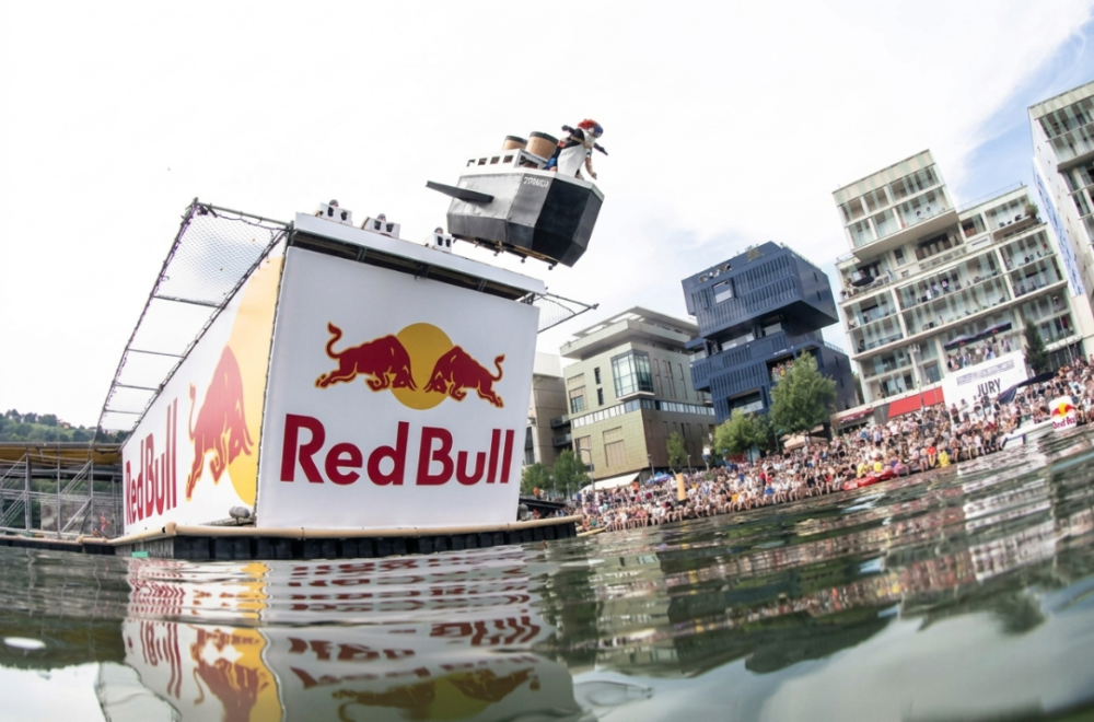 ¿Red Bull te da alas? La alocada competencia Flugtag regresa a Miami