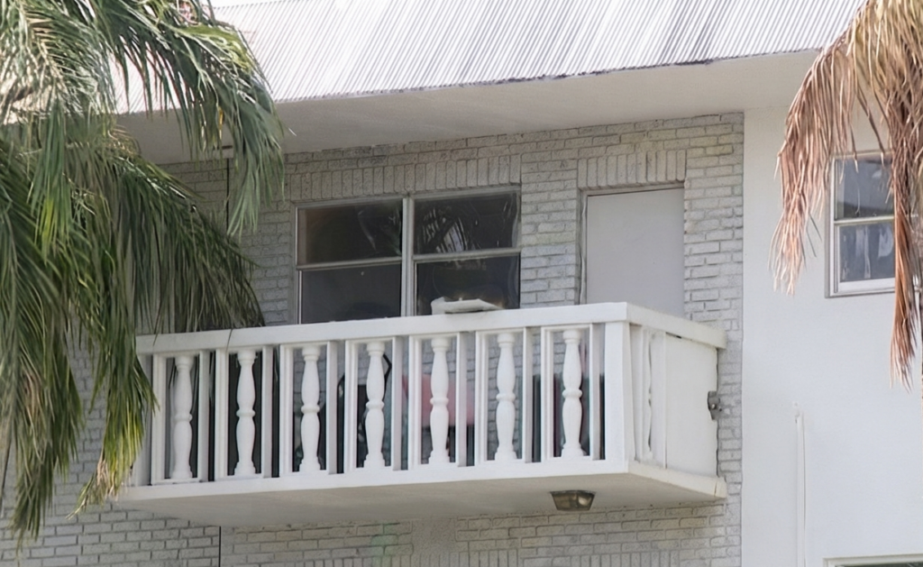 niña cae de un edificio en North Miami Beach