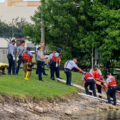 Salvaron de morir ahogados a una mujer y su perro en lago de Miami Lakes