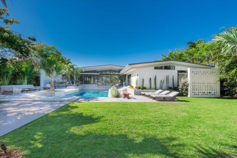 Por $ 7.5M vende su casa en Miami Beach diseñador de Elysee Miami