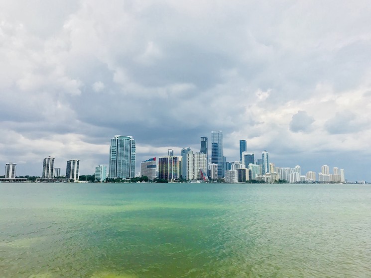 Miami-Dade podría recortar el presupuesto de alcantarillado